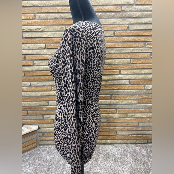 Small cheetah print v neck sweater - Picture 4 of 7